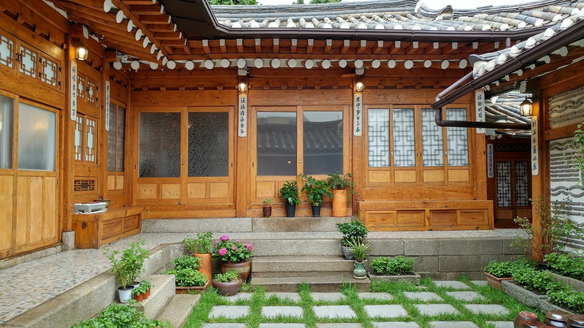 Bukchon Hyosunjae Guesthouse Seoul Exterior photo